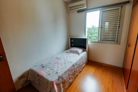 Apartamento à venda com 100m², 3 quartos e 2 vagasQuarto 