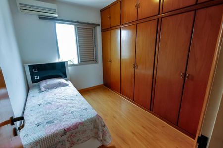 Apartamento à venda com 100m², 3 quartos e 2 vagasQuarto - Armários