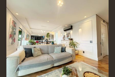 Apartamento à venda com 160m², 3 quartos e 3 vagasFoto 02