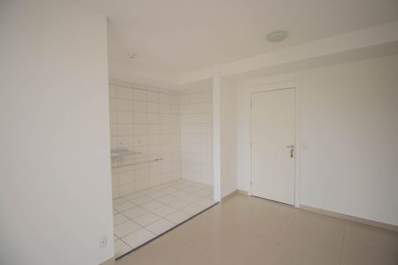 Sala de apartamento para alugar com 2 quartos, 49m² em Covanca, São Gonçalo