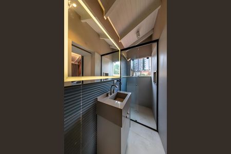 Casa para alugar com 220m², 4 quartos e 2 vagas