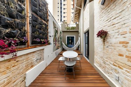 Casa para alugar com 4 quartos, 220m² em Pompeia, São Paulo