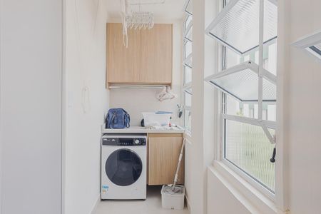 Apartamento à venda com 92m², 2 quartos e 1 vagaÁrea de Serviço