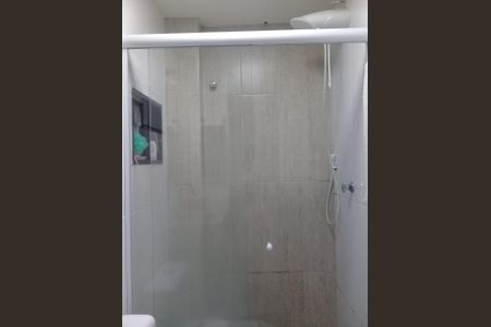 Banheiro de kitnet/studio para alugar com 1 quarto, 28m² em Centro, Niterói