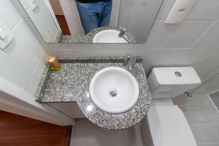Apartamento à venda com 87m², 2 quartos e 1 vaga Apartamento à venda com 87m², 2 quartos e 1 vagaBanheiro social