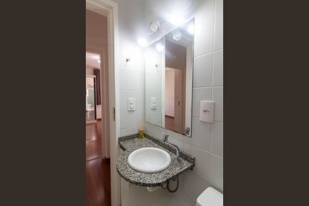 Apartamento à venda com 87m², 2 quartos e 1 vaga Apartamento à venda com 87m², 2 quartos e 1 vagaBanheiro social