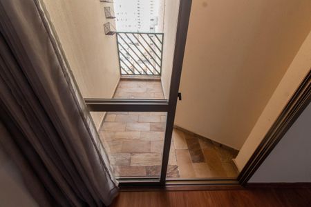 Sacada da Sala de apartamento à venda com 2 quartos, 87m² em Centro, Campinas