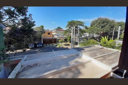 Casa de condomínio à venda com 210m², 3 quartos e 4 vagasÁrea externa