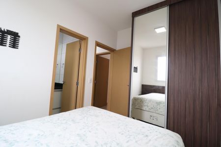 Quarto 1 - Suíte de apartamento para alugar com 2 quartos, 60m² em Aclimação, Uberlândia