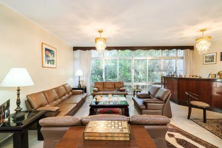 Casa para alugar com 4 quartos, 269m² em Sumaré, São Paulo