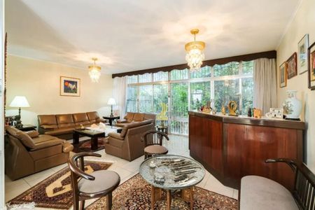 Casa para alugar com 4 quartos, 269m² em Sumaré, São Paulo