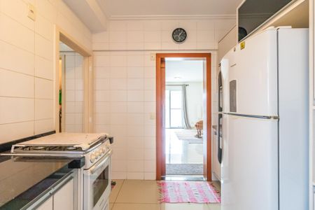Cozinha de apartamento à venda com 3 quartos, 105m² em Jardim Tupanci, Barueri