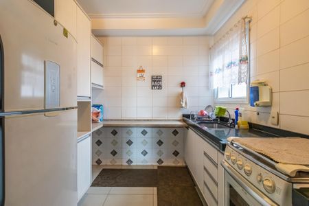 Cozinha de apartamento à venda com 3 quartos, 105m² em Jardim Tupanci, Barueri