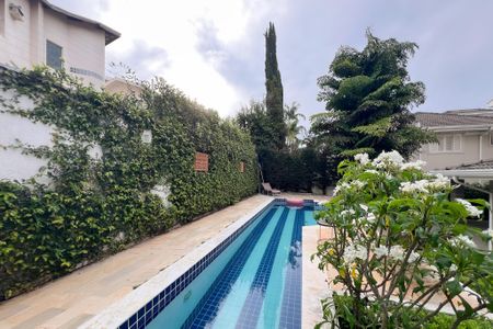 Casa de condomínio para alugar com 300m², 3 quartos e 4 vagasPiscina