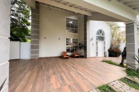 Casa de condomínio para alugar com 300m², 3 quartos e 4 vagasGaragem