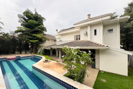 Casa de condomínio para alugar com 300m², 3 quartos e 4 vagasPiscina