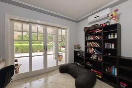 Casa de condomínio para alugar com 300m², 3 quartos e 4 vagasEscritório