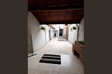 Casa à venda com 182m², 3 quartos e 3 vagas