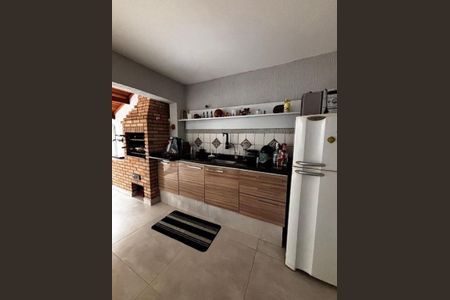 Casa à venda com 182m², 3 quartos e 3 vagas