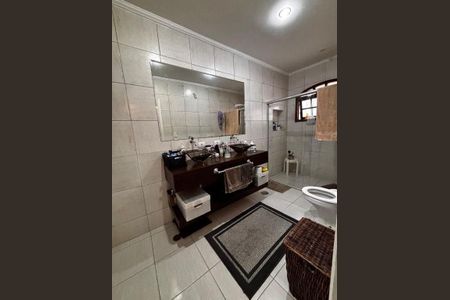 Casa à venda com 182m², 3 quartos e 3 vagas