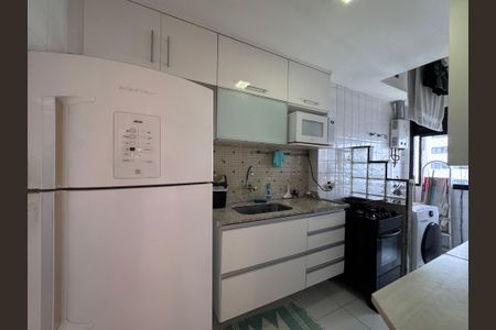 Apartamento à venda com 70m², 2 quartos e 1 vagaBanheiro Social
