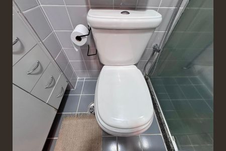 Apartamento à venda com 70m², 2 quartos e 1 vagaBanheiro Social