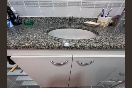 Apartamento à venda com 70m², 2 quartos e 1 vagaBanheiro Social