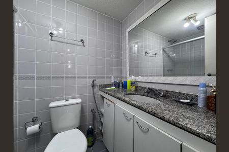 Apartamento à venda com 70m², 2 quartos e 1 vagaSuíte - Banheiro