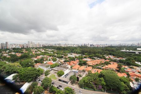 Apartamento à venda com 274m², 4 quartos e 4 vagas Apartamento à venda com 274m², 4 quartos e 4 vagasVista da Varanda da Suíte 2