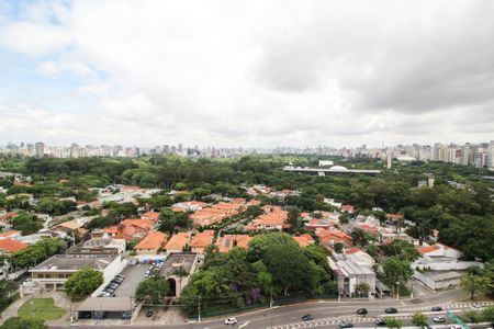 Apartamento à venda com 274m², 4 quartos e 4 vagas Apartamento à venda com 274m², 4 quartos e 4 vagasVista