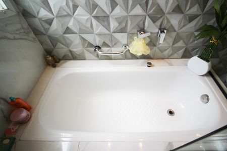 Apartamento à venda com 274m², 4 quartos e 4 vagas Apartamento à venda com 274m², 4 quartos e 4 vagasBanheiro da Suíte 1