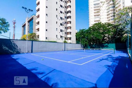 Apartamento à venda com 274m², 4 quartos e 4 vagas Apartamento à venda com 274m², 4 quartos e 4 vagasQuadra Esportiva