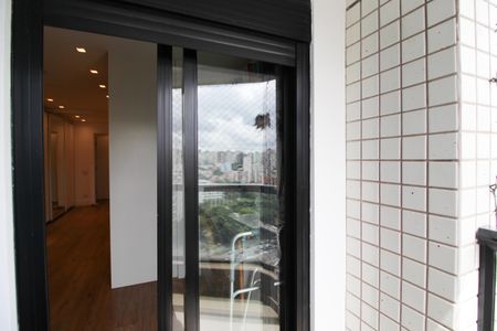 Apartamento à venda com 274m², 4 quartos e 4 vagas Apartamento à venda com 274m², 4 quartos e 4 vagasVaranda da Suíte 1