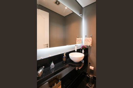 Apartamento à venda com 274m², 4 quartos e 4 vagas Apartamento à venda com 274m², 4 quartos e 4 vagasLavabo