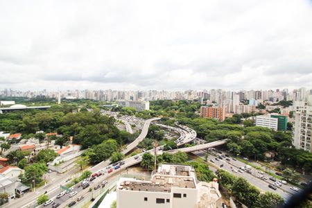 Apartamento à venda com 274m², 4 quartos e 4 vagas Apartamento à venda com 274m², 4 quartos e 4 vagasVista da Varanda da Suíte 1