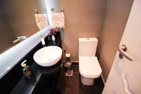 Apartamento à venda com 274m², 4 quartos e 4 vagas Apartamento à venda com 274m², 4 quartos e 4 vagasLavabo