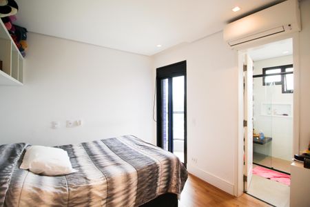 Apartamento à venda com 274m², 4 quartos e 4 vagas Apartamento à venda com 274m², 4 quartos e 4 vagasSuíte 3