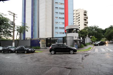 Apartamento à venda com 274m², 4 quartos e 4 vagas Apartamento à venda com 274m², 4 quartos e 4 vagasFachada