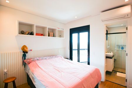 Apartamento à venda com 274m², 4 quartos e 4 vagas Apartamento à venda com 274m², 4 quartos e 4 vagasSuíte 2