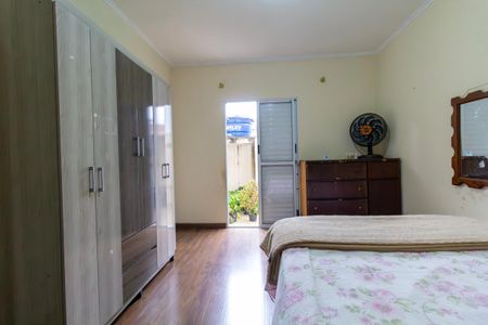 Casa à venda com 157m², 2 quartos e 4 vagasQuarto 2