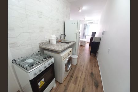 Cozinha de kitnet/studio para alugar com 1 quarto, 30m² em Itararé, São Vicente