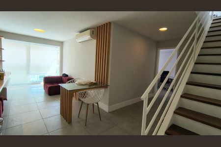 Sala de apartamento para alugar com 2 quartos, 156m² em Recreio dos Bandeirantes, Rio de Janeiro