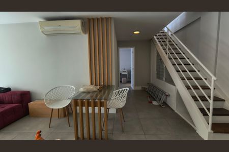 Apartamento à venda com 156m², 2 quartos e 2 vagasSala