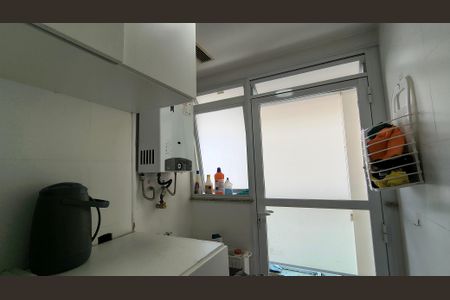 Apartamento à venda com 156m², 2 quartos e 2 vagasCozinha e Área de Serviço 