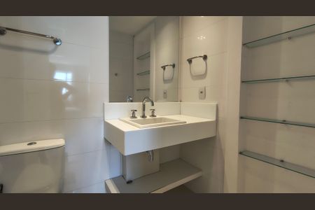 Apartamento à venda com 156m², 2 quartos e 2 vagasBanheiro da Suíte 1