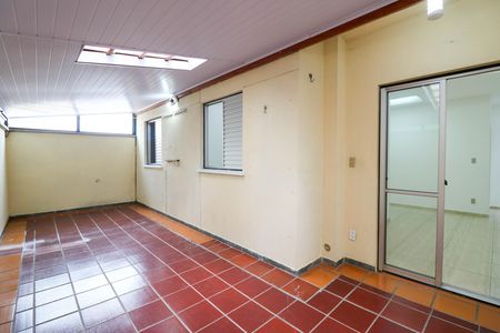 Apartamento para alugar com 75m², 2 quartos e 1 vagaQuintal