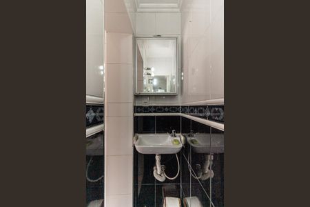 Apartamento à venda com 104m², 2 quartos e sem vagaBanheiro da Suíte