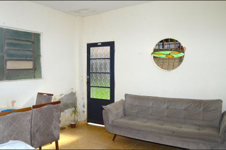 Sala de casa para alugar com 2 quartos, 67m² em Paulo Vi, Belo Horizonte