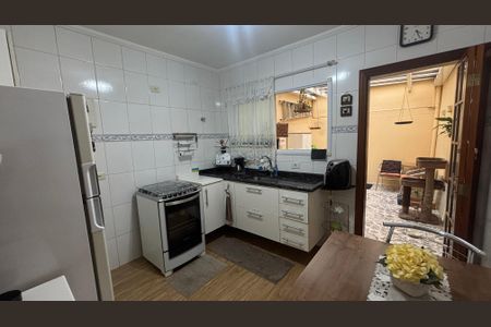 Casa à venda com 120m², 3 quartos e 2 vagas Casa à venda com 120m², 3 quartos e 2 vagasCozinha