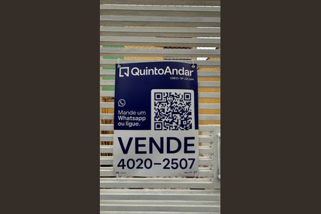 Casa à venda com 120m², 3 quartos e 2 vagas Casa à venda com 120m², 3 quartos e 2 vagasFachada